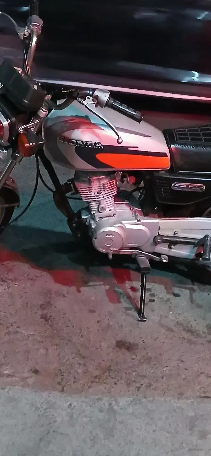 هندا ۱۲۵مدل ۸۸|موتورسیکلت|رباط‌کریم, نصیرشهر|دیوار