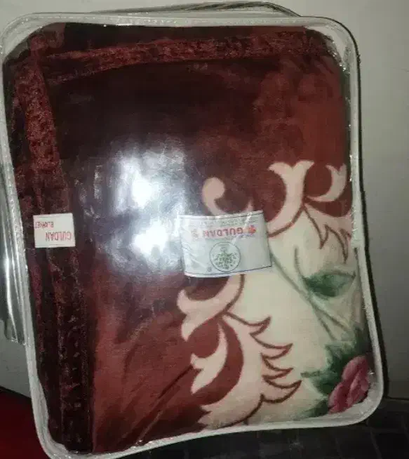 پتو گلبافت دو نفره نو بدون استفاده|رختخواب، بالش، پتو|زاهدان, |دیوار