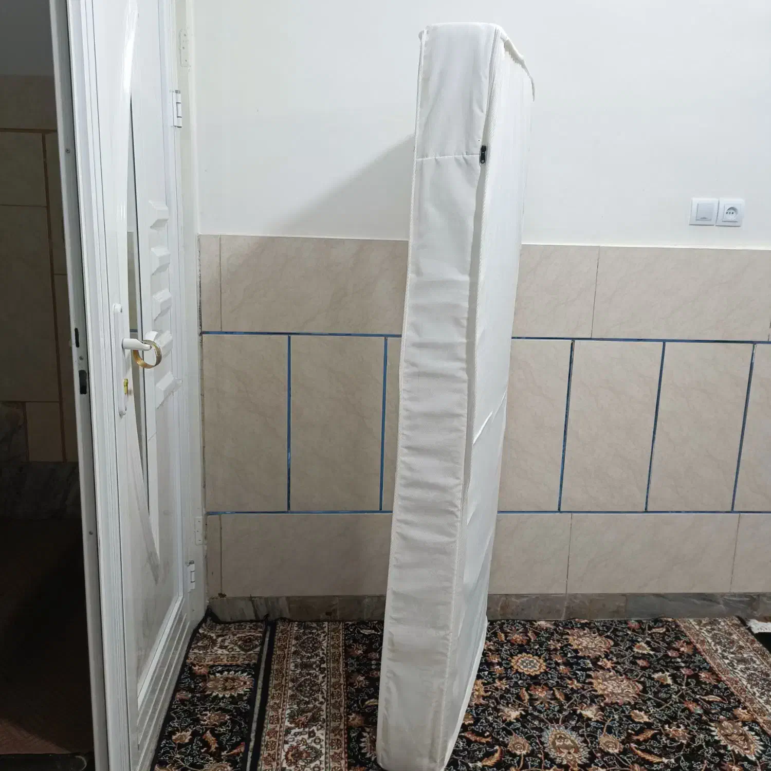 تشک تخت|تشک تختخواب|برخوار, |دیوار