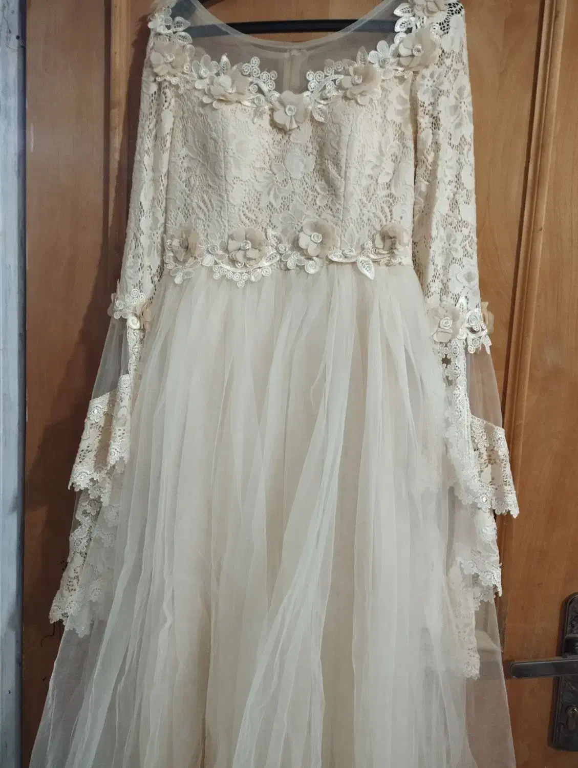 پیراهن مجلسی ی تن خور|لباس|شیروان (لرستان), |دیوار