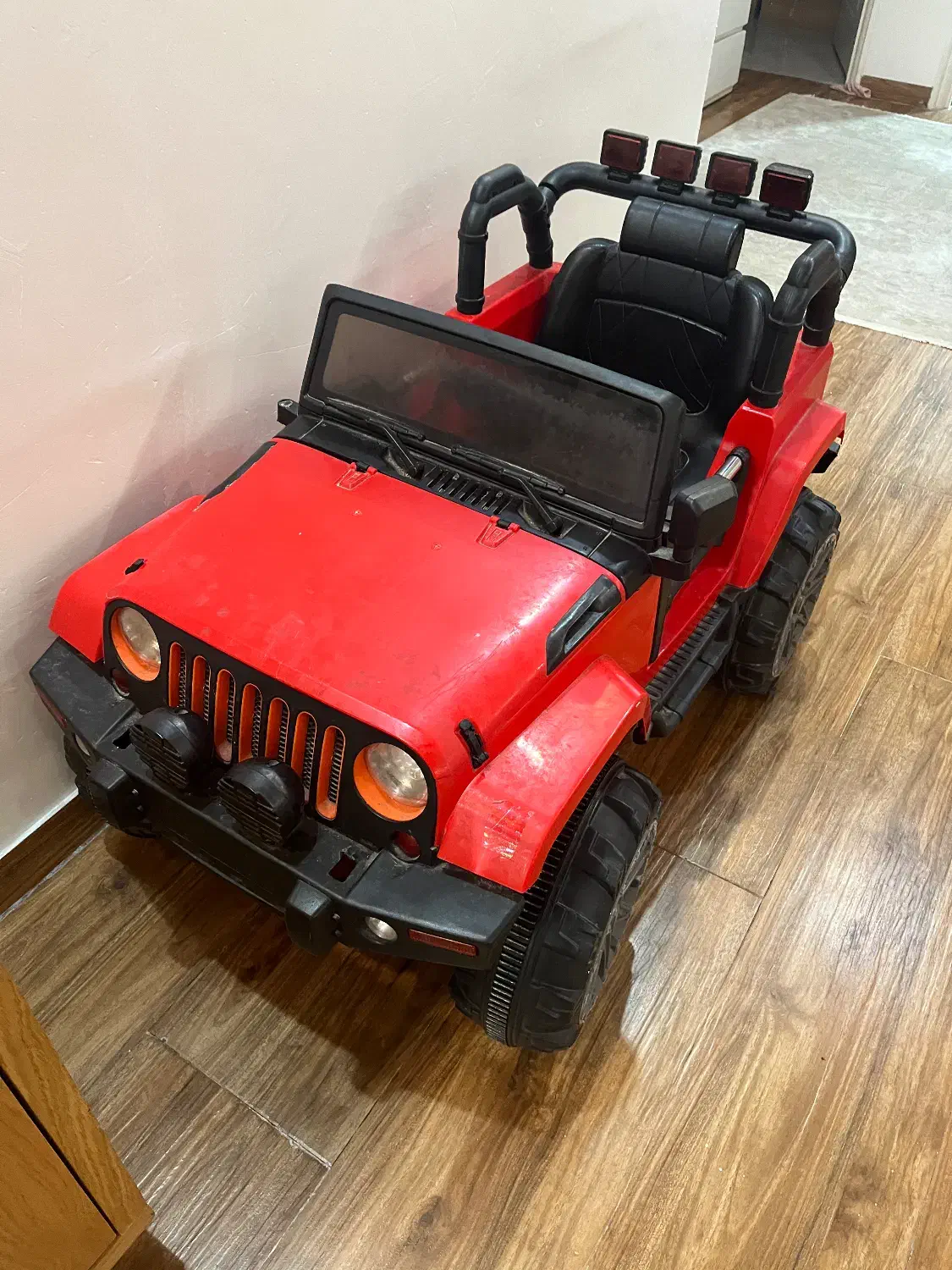 ماشین شارژی|اسباب‌بازی بچه|بندر گناوه, |دیوار