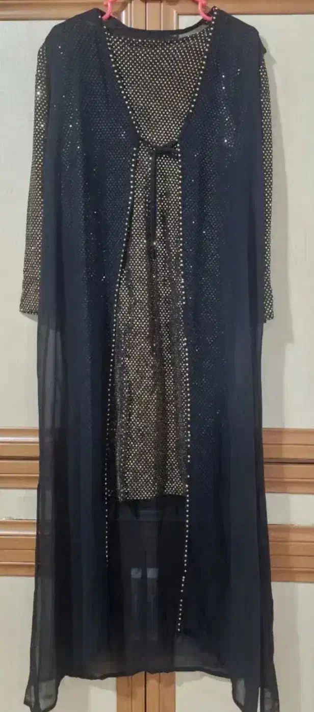 لباس مجلسی بسیار شیک|لباس|نجف‌آباد, قلعه سفید|دیوار