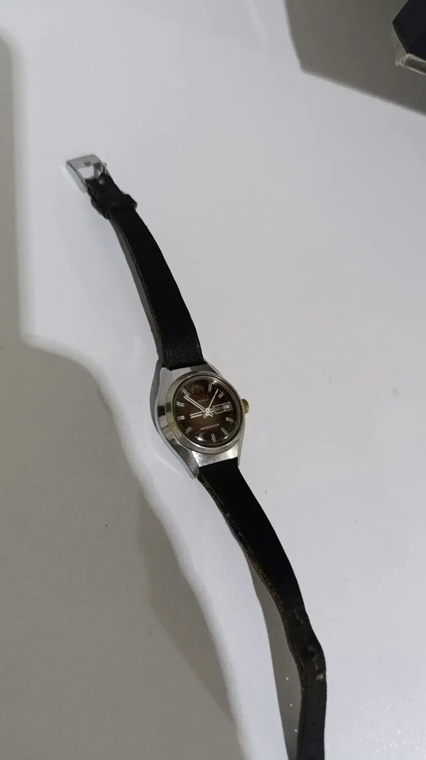 ساعت اتومات|ساعت|رباط‌کریم, کیکاور|دیوار