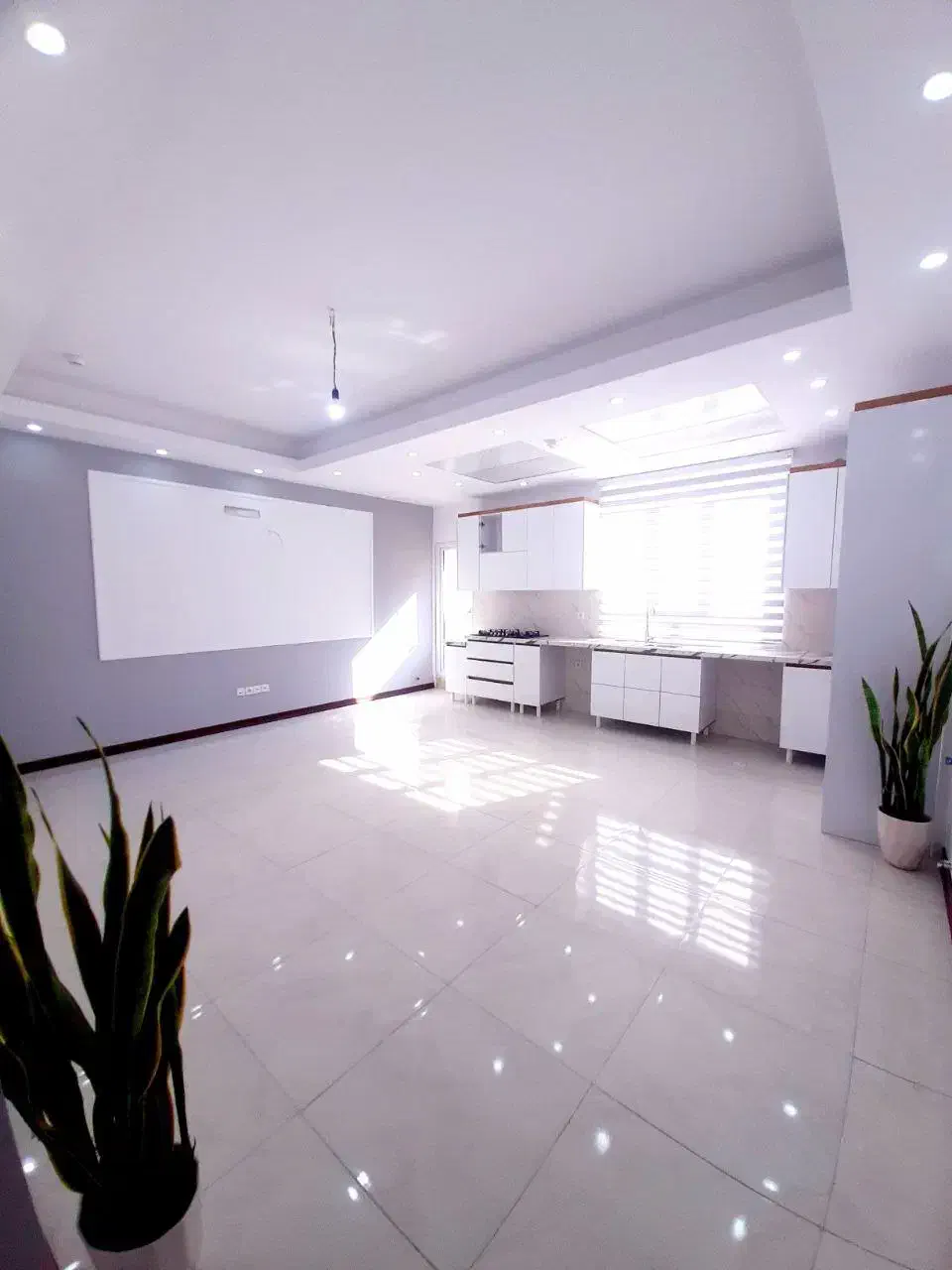 ۶۰ mt/ تک خواب / فول فول غرق نور /نوساز نوساز|اجارهٔ آپارتمان|اندیشه, اندیشه فاز ۱|دیوار