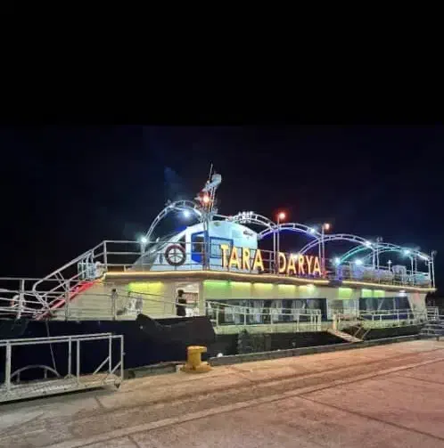 کشتی تفریحی تورهرمزقشم هنگام غواصی|بلیت کنسرت|قشم, |دیوار