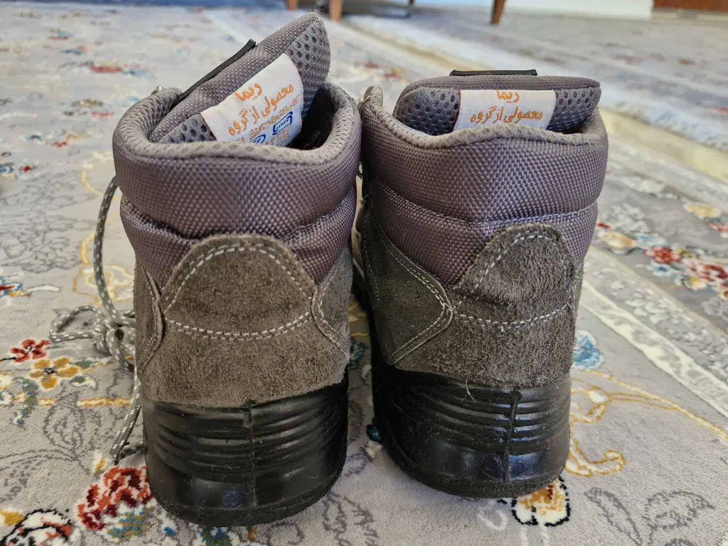 کفش کوهنوردی|کیف، کفش، کمربند|ایلام, |دیوار