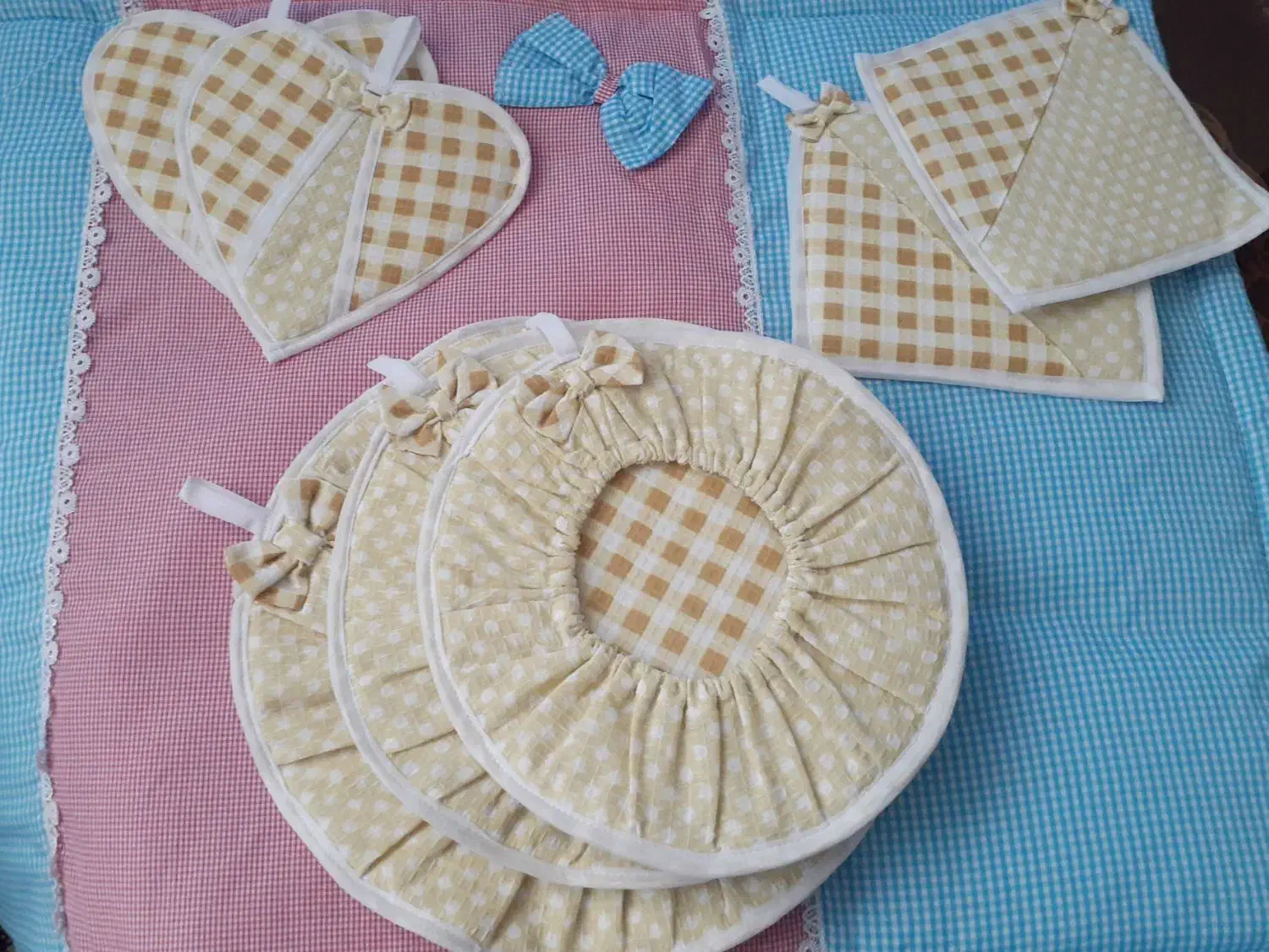 انواع سرویس آشپزخانه ۱۰٪ تخفیف به مناسبت روز مادر|سفره، حوله، دستمال آشپزخانه|اصفهان, تخت فولاد|دیوار