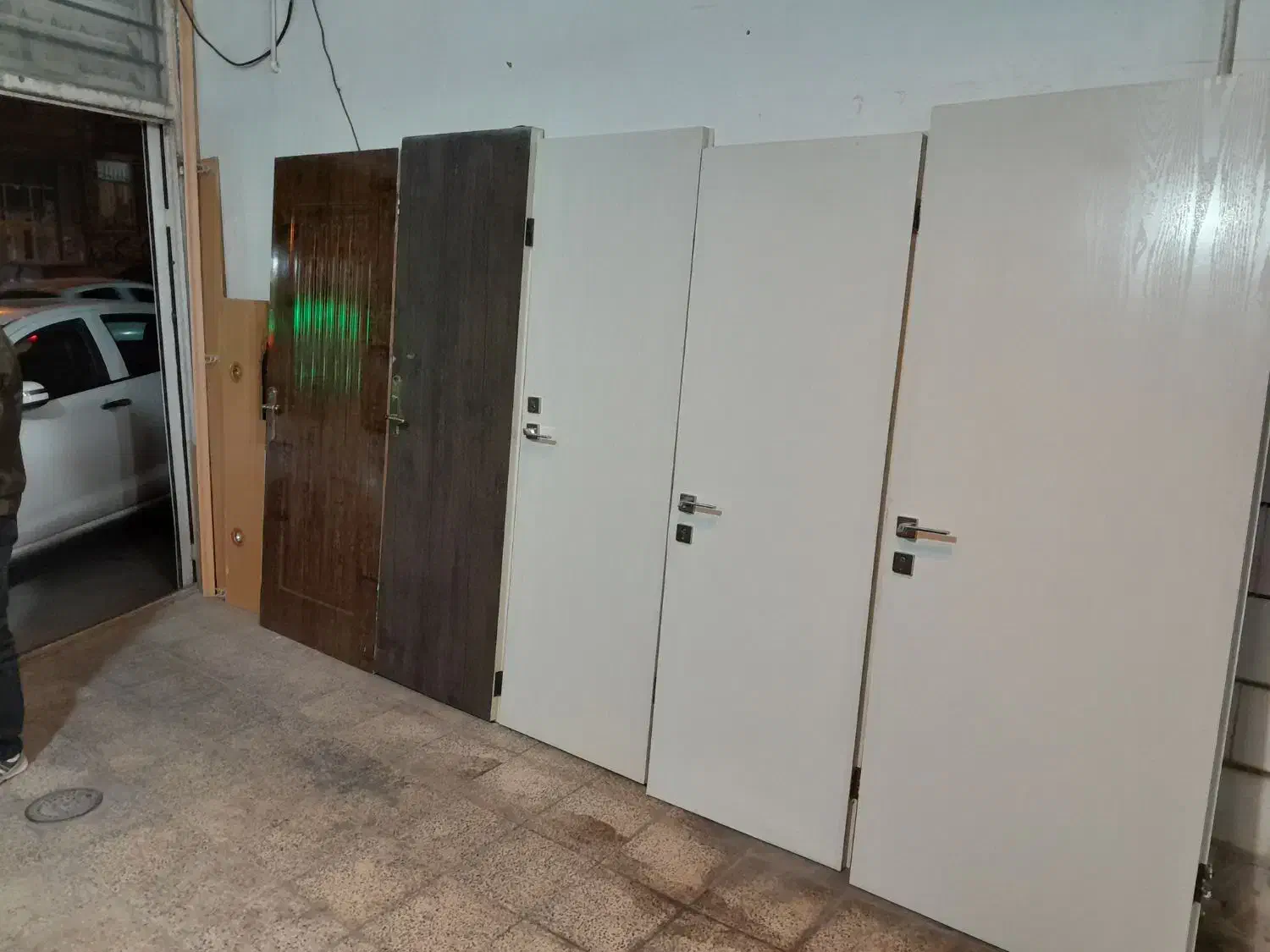 درب چوبی|مصالح و تجهیزات ساختمان|اراک, |دیوار