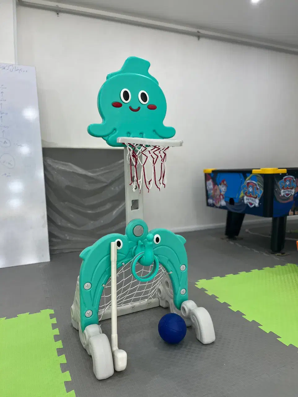 دروازه دلفین|اسباب‌بازی بچه|کلاله, |دیوار