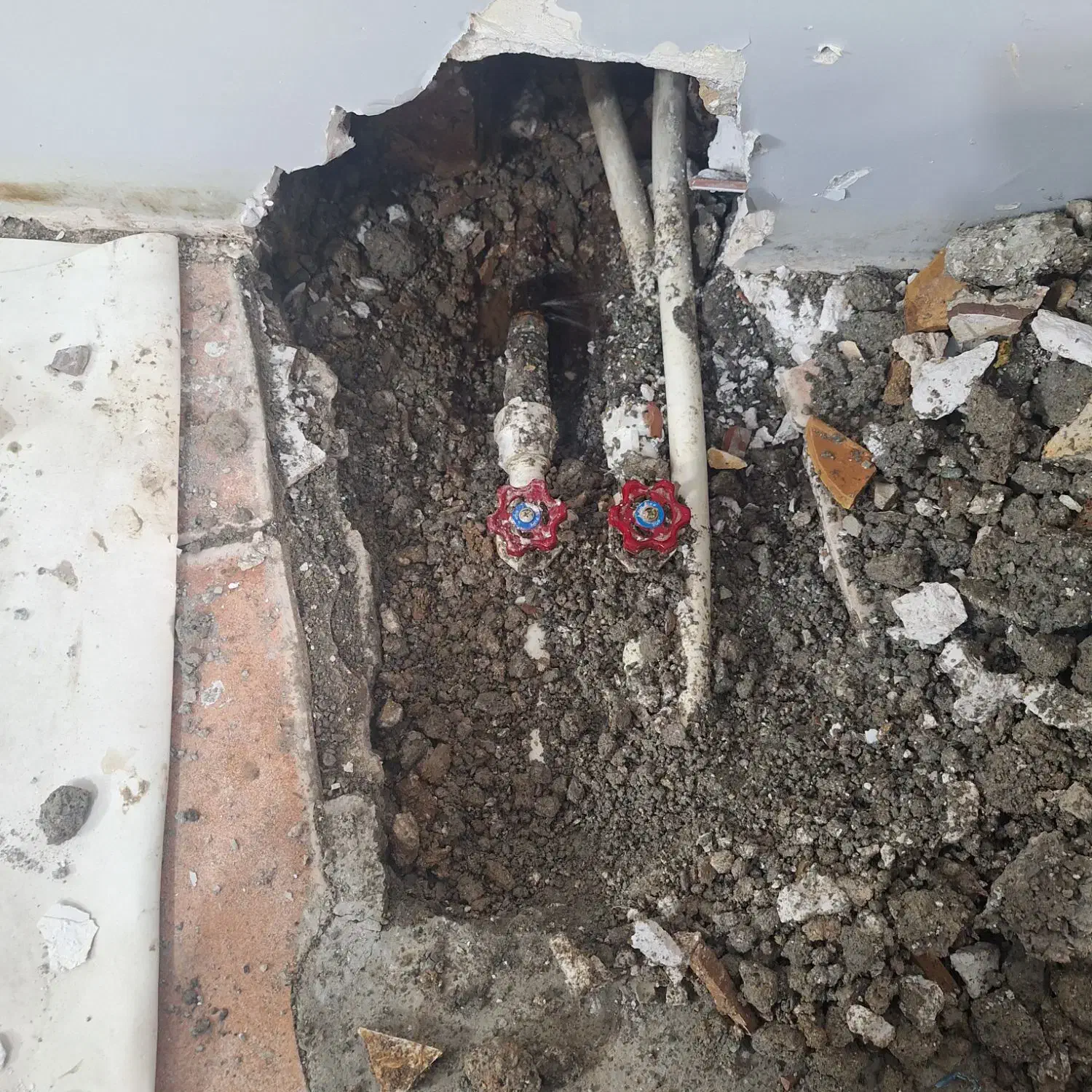 نشت یابی لوله کشی تشخیص ترکیدگی لوله بازکنی نم چکه|خدمات پیشه و مهارت|تهران, ستارخان|دیوار