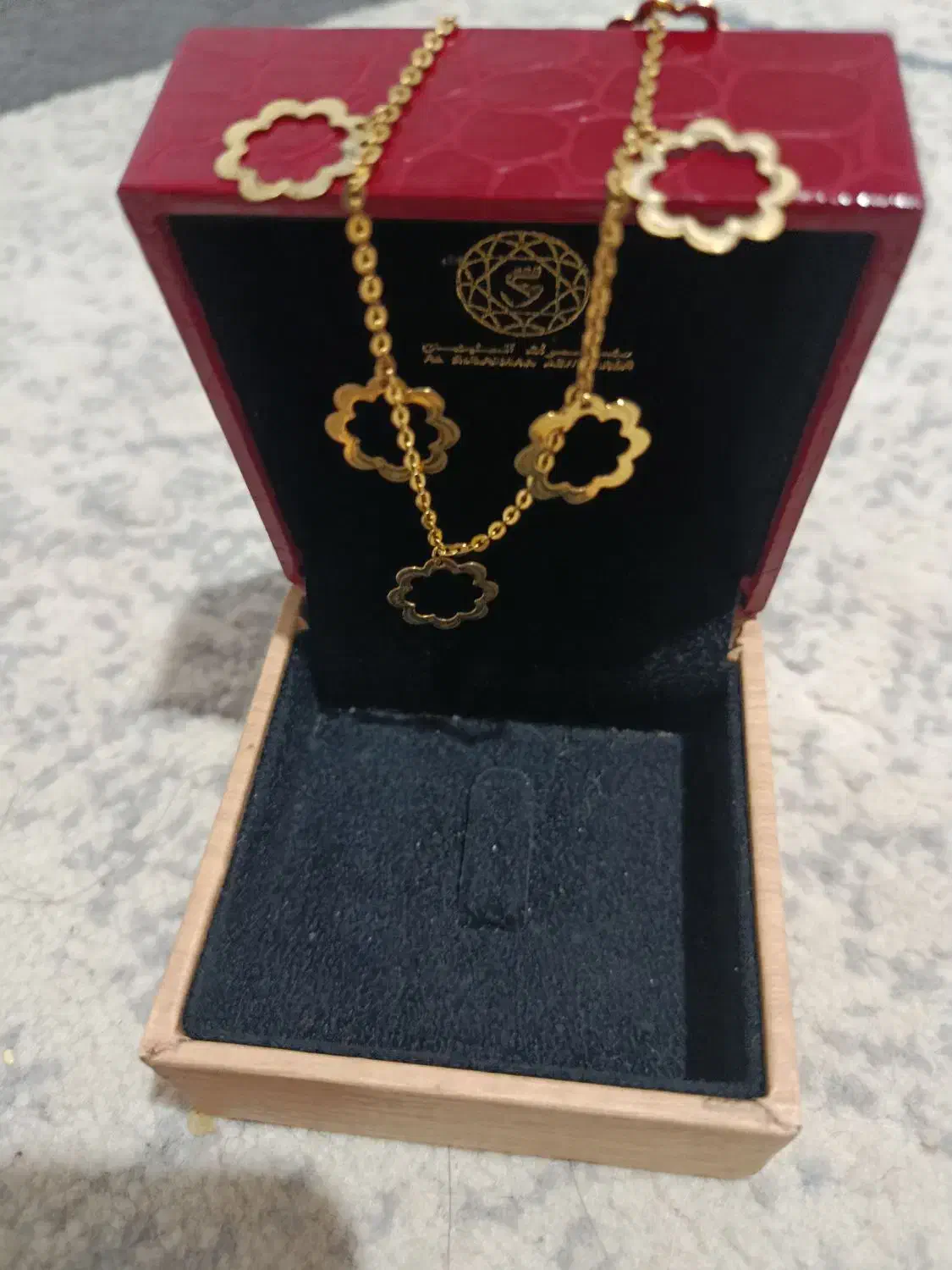 مقداری طلا در حد نو|جواهرات|فسا, |دیوار