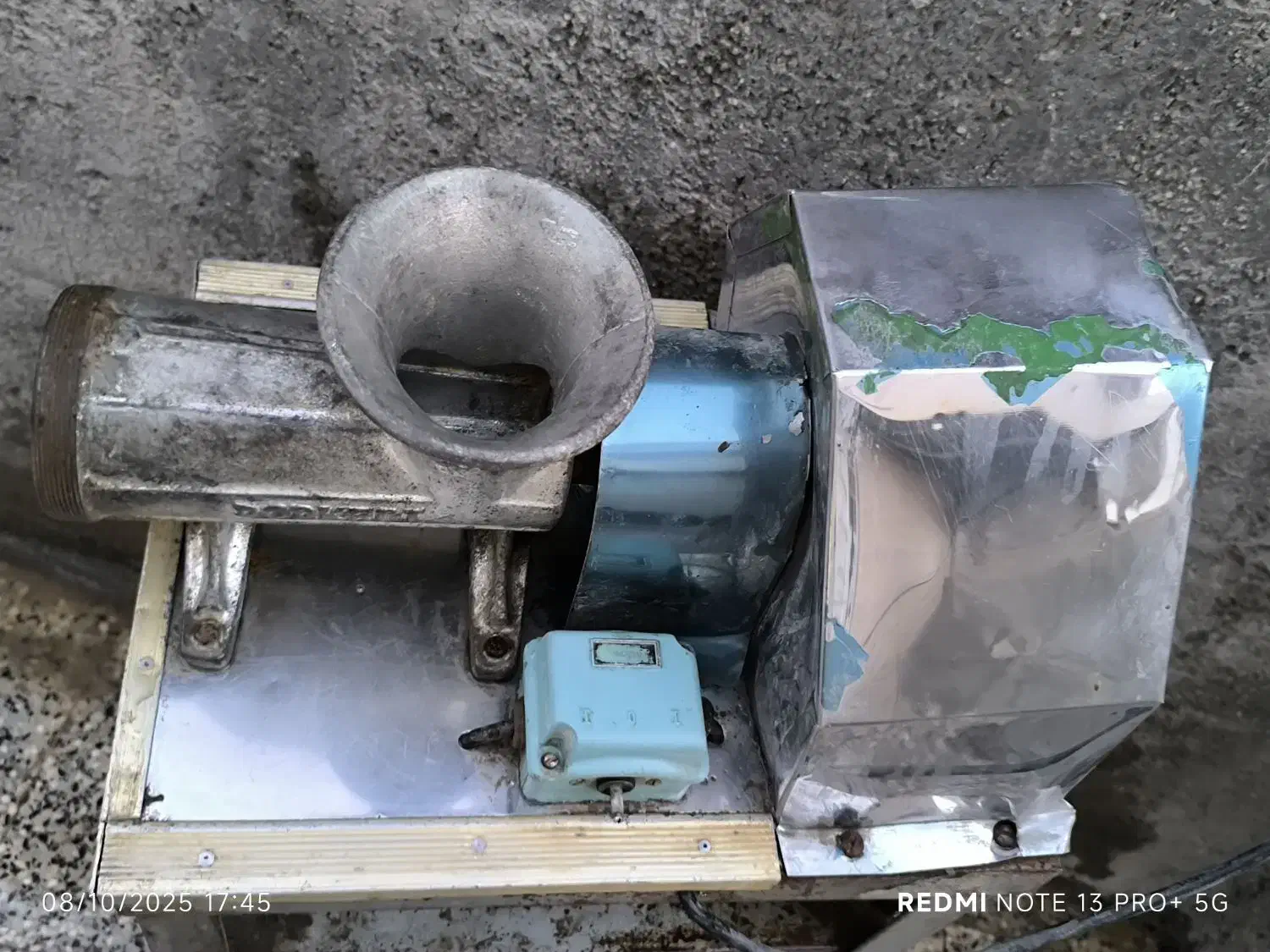 چرخ گوشت|خردکن، آسیاب، غذاساز|دهدشت, |دیوار