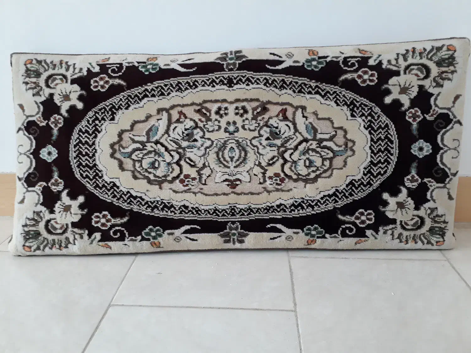 دو جفت پشتی درحد نو|پشتی|گنبد کاووس, |دیوار