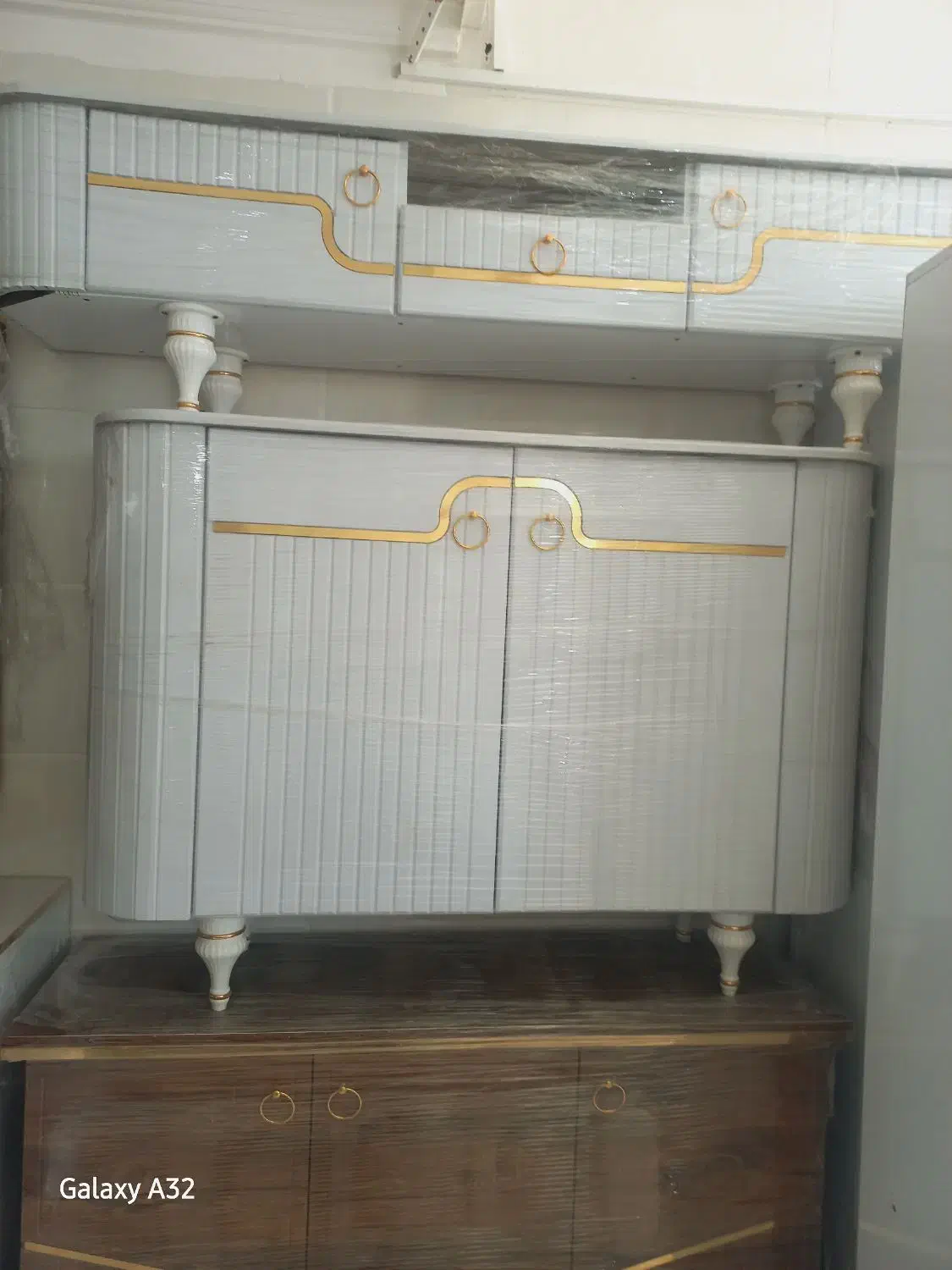 کنسول همراه با میز تی وی فروشگاه مادر بعد پل سینا|بوفه، ویترین، کنسول|مسجد سلیمان, |دیوار