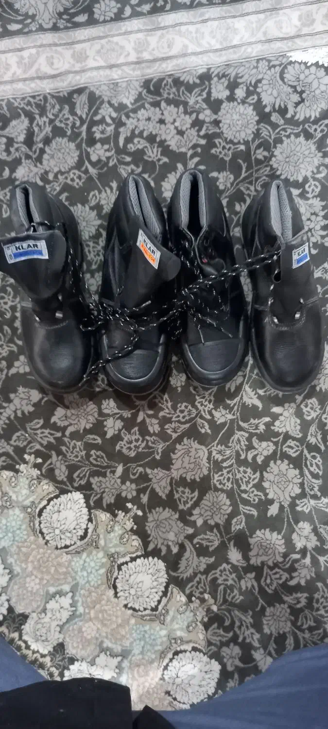 دوعددکفش کار|کیف، کفش، کمربند|بافق, |دیوار