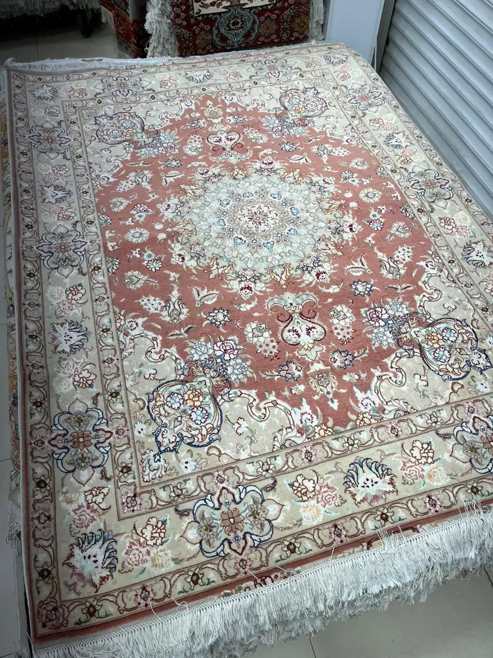 ۳متری فرش دستباف ۵۵رج تبریز ابریشم سالم وتمیز|فرش|تهران, گلستان (شهرک راه آهن)|دیوار