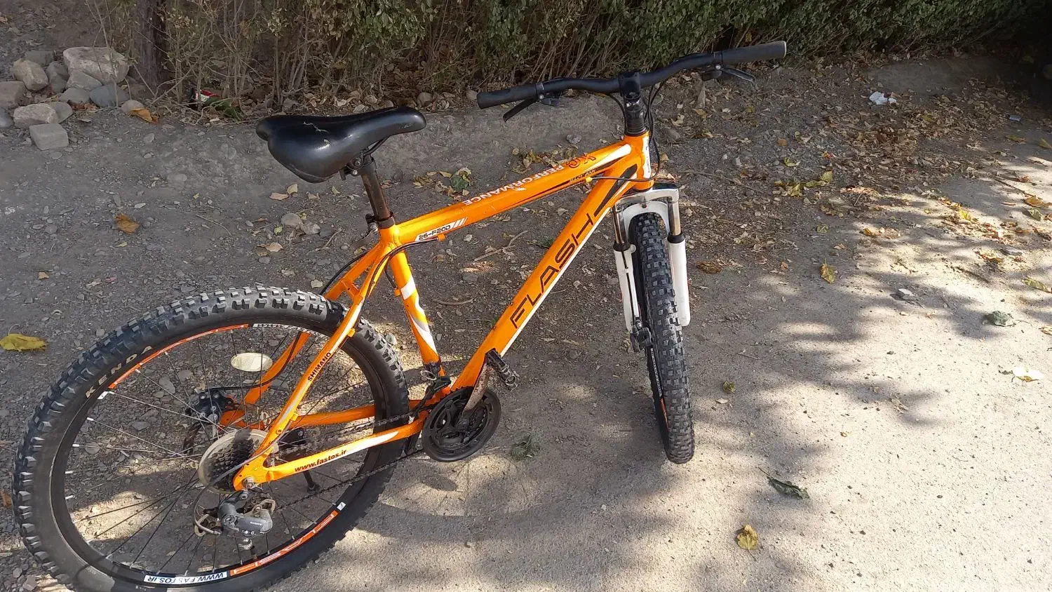 دوچرخه فلش ۲۱دنده سایز۲۶ نوع دندها شیامی ترمز دیسک|دوچرخه، اسکیت، اسکوتر|مشهد, یوسفیه (شهرک غرب)|دیوار