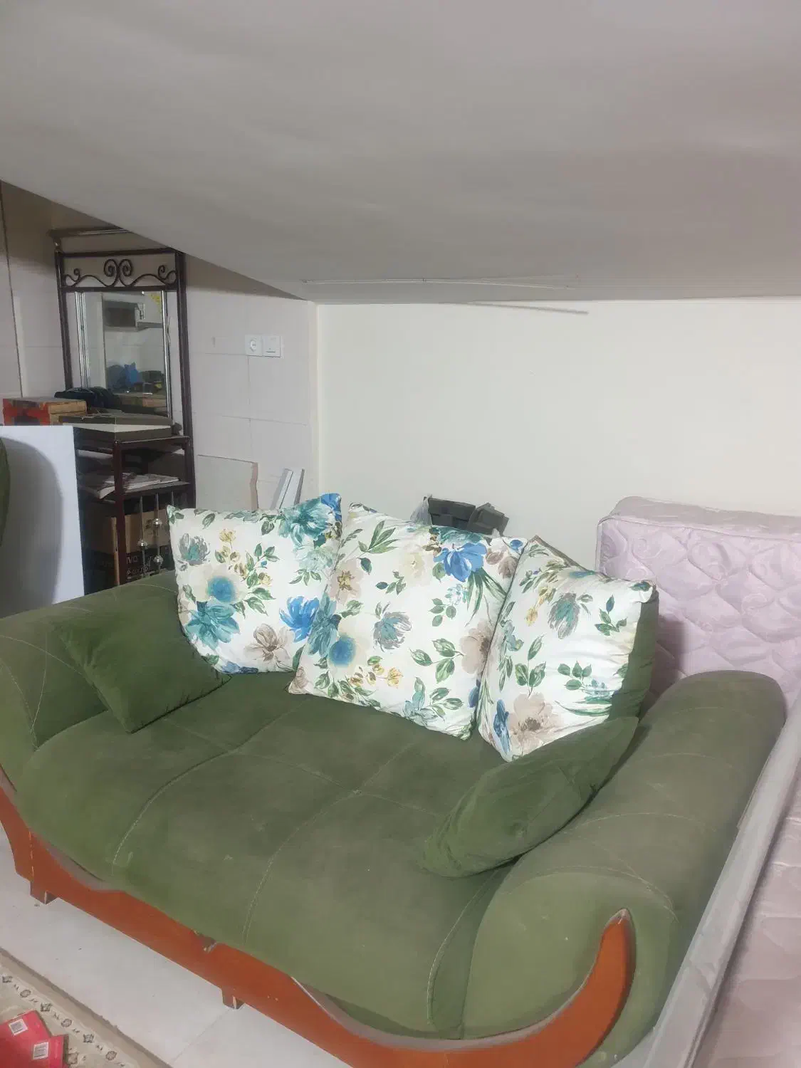 مبل و تخت|مبلمان خانگی و میز عسلی|تهران, دریاچه شهدای خلیج فارس|دیوار