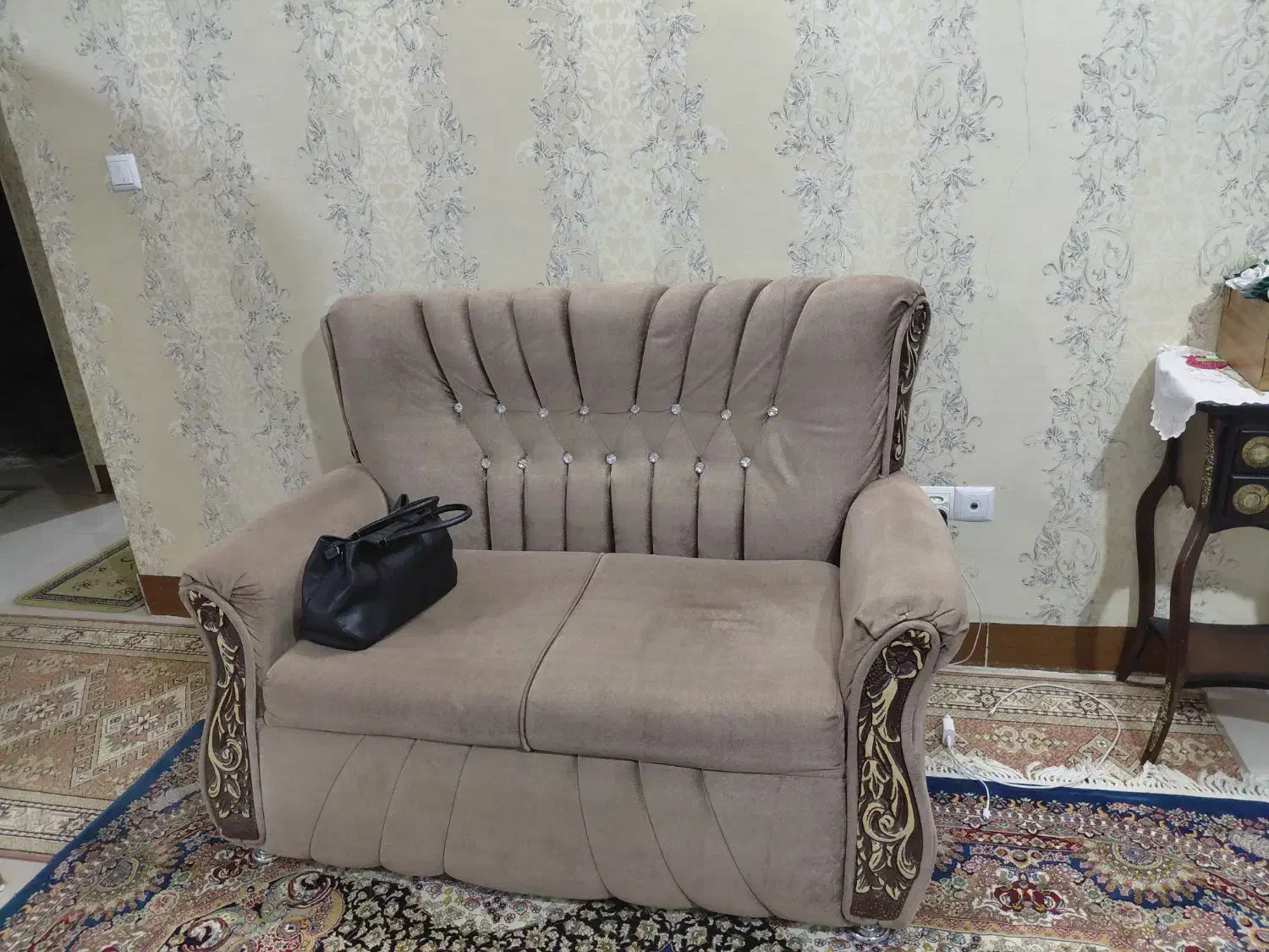 مبل    مبل راحتی درحد نو|مبلمان خانگی و میز عسلی|قم, باغ کرباسی|دیوار