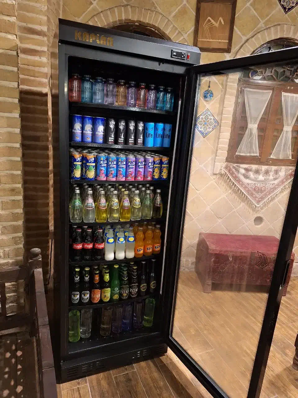 یخچال ایستاده ۷۰ سانتی|کافیشاپ و رستوران|قم, کوه سفید|دیوار