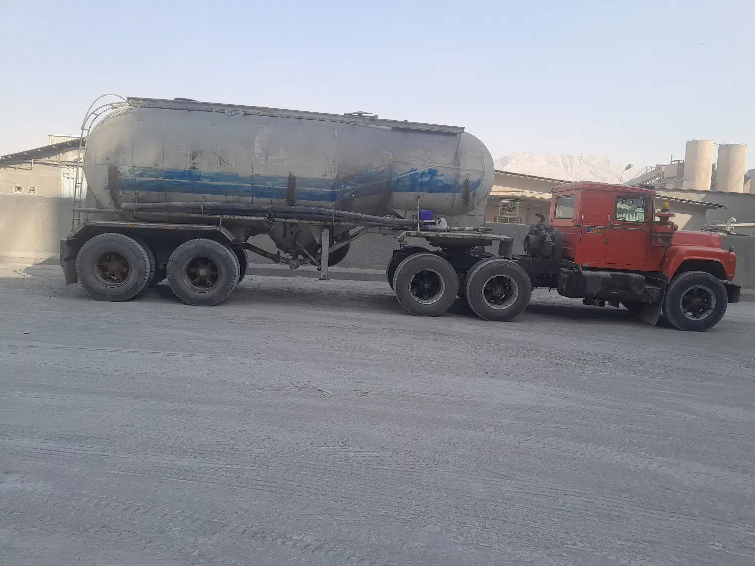 بونکر سیمان|قطعات یدکی و لوازم جانبی|هشتگرد, شهرک اداری|دیوار