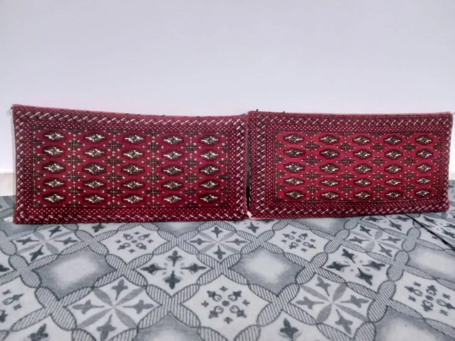 پشتی دست باف|پشتی|تربت‌حیدریه, ترمینال|دیوار