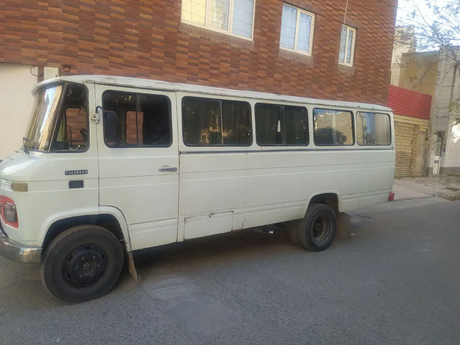 مینی بوس ۲۱ نفره اتاق ناسیونال مدل ۱۳۵۵|خودرو سنگین|کرمانشاه, |دیوار