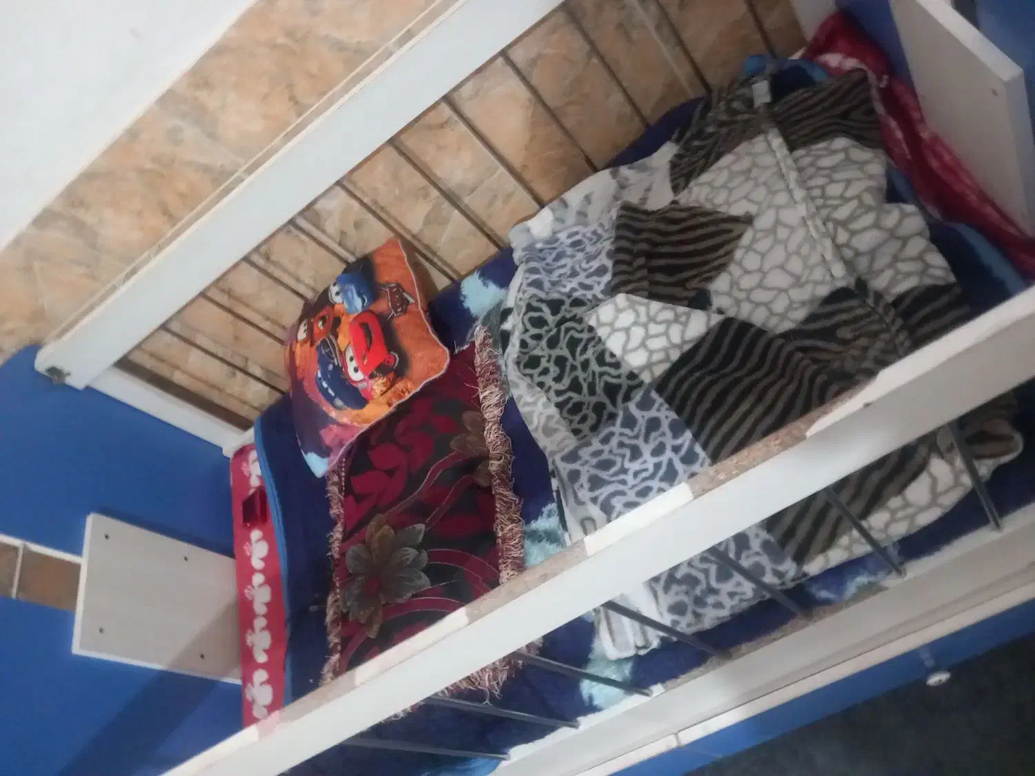 تخت کودک|تخت و صندلی بچه|یاسوج, |دیوار