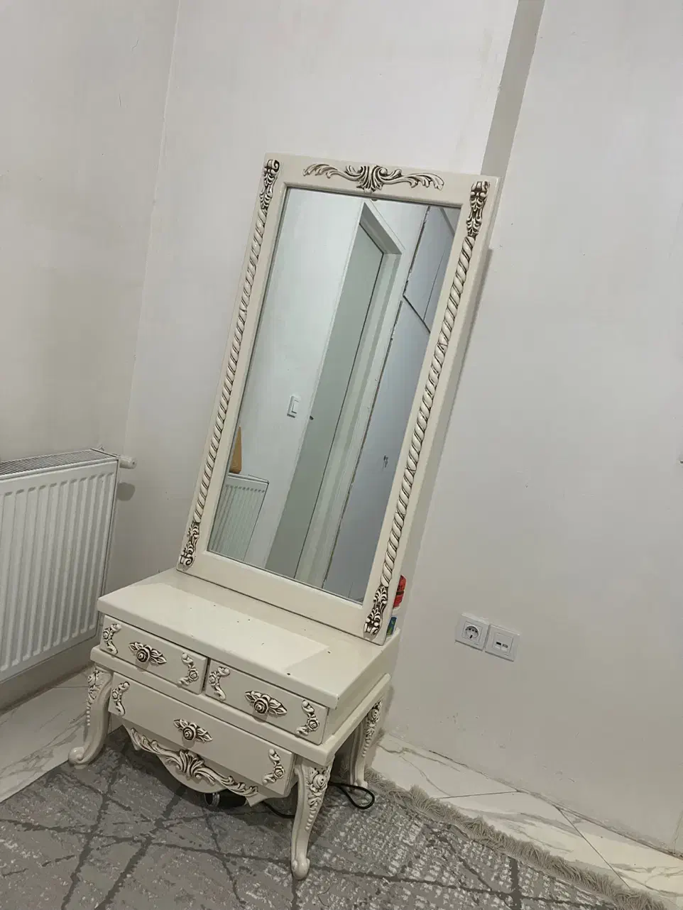 ۲و۵۰۰|بوفه، ویترین، کنسول|تهران, خاک سفید|دیوار