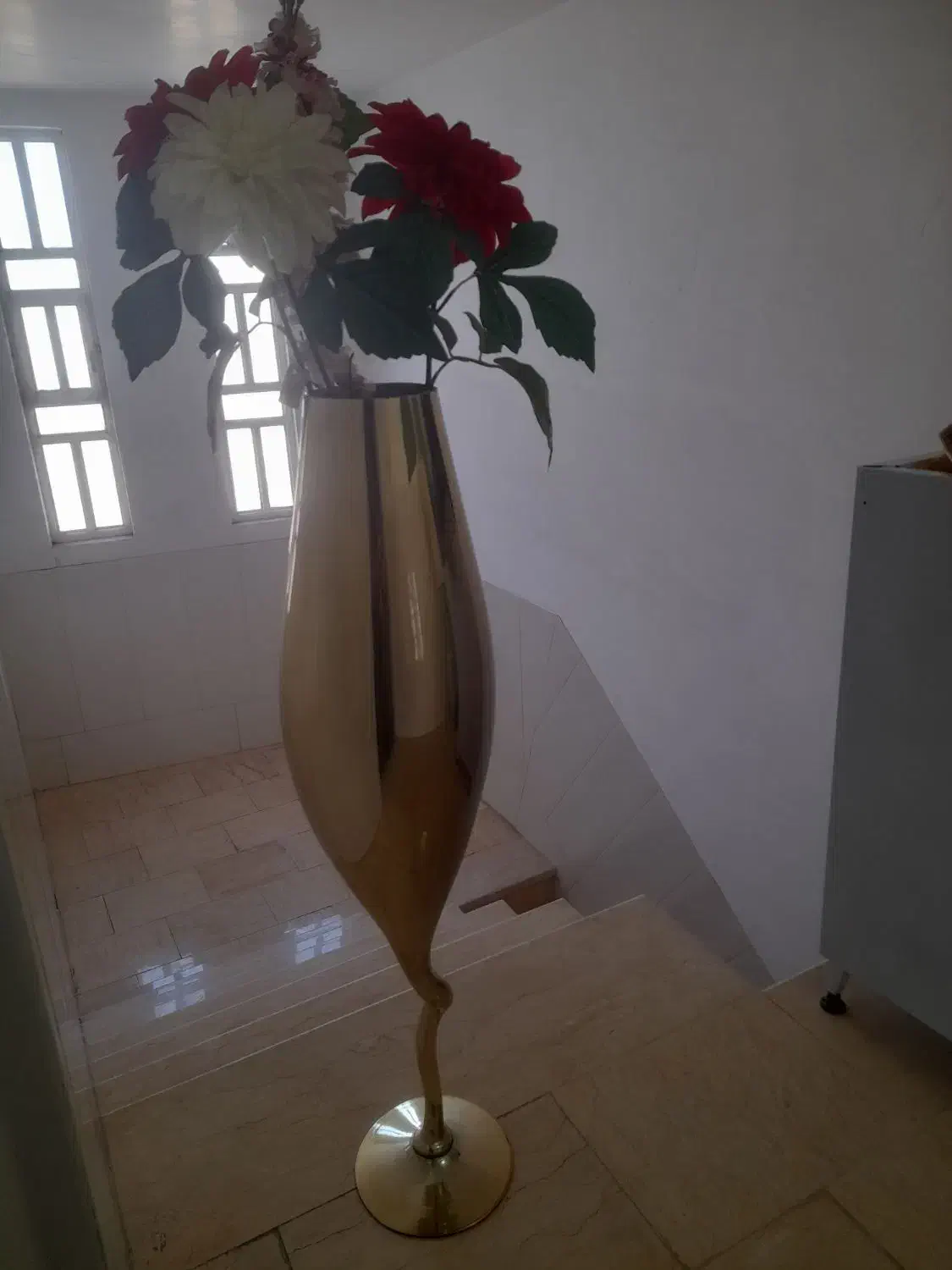 گلدان نوه|گل مصنوعی|یزد, |دیوار