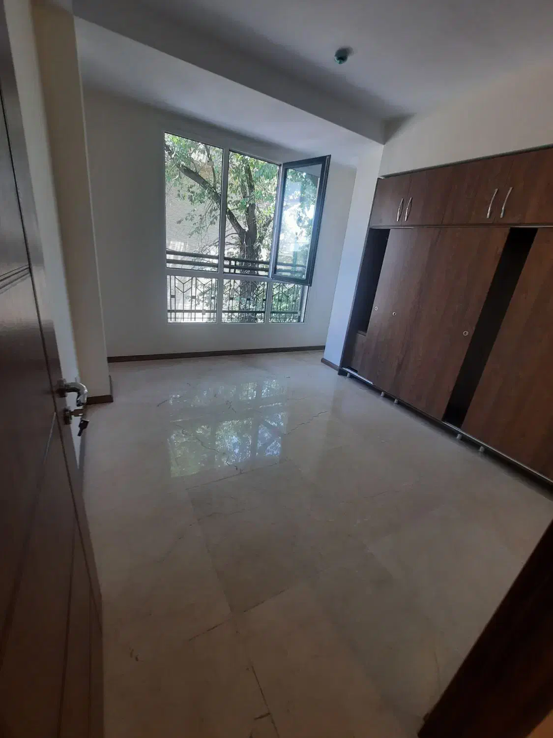 دروس/۹۰متر/آکواریوم نور/خوش نقشه/تراس رو به آفتاب|فروش آپارتمان|تهران, دروس|دیوار