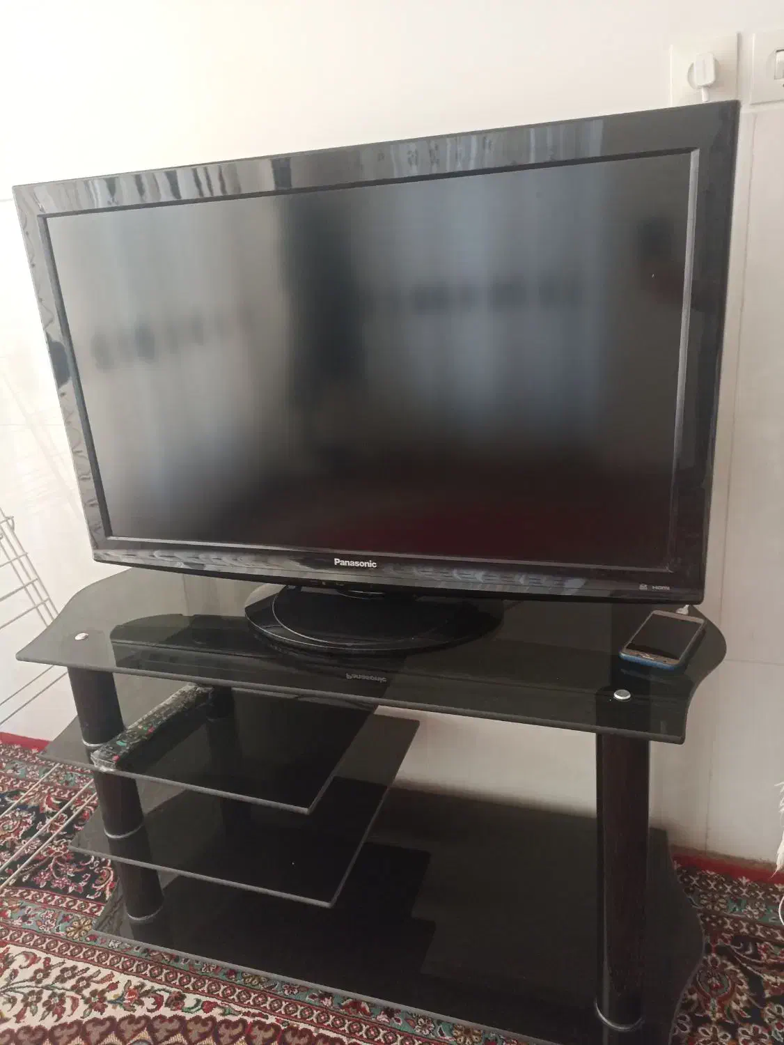 تلویزیونLCD پاناسونیک با میز|تلویزیون و پروژکتور|اصفهان, ارغوانیه|دیوار