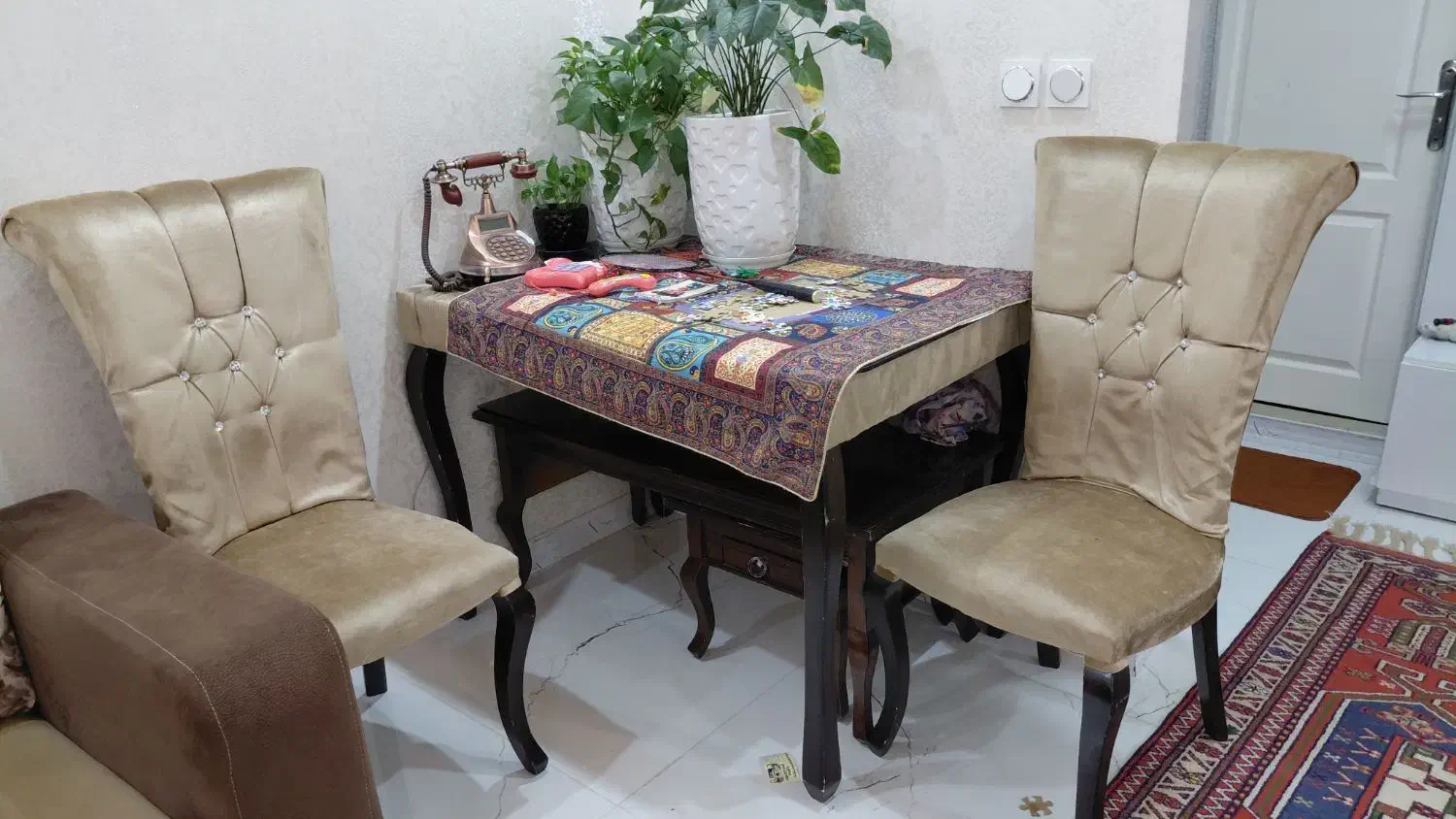 مبل ومیزناهارخوری|مبلمان خانگی و میز عسلی|گلبهار, شهر جدید گلبهار|دیوار