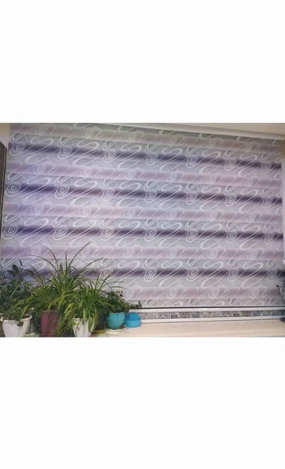 پرده زبرا کاملن سالمه فقط قد ی نقط سوراخه|پرده، رانر، رومیزی|تهران, ابوذر|دیوار