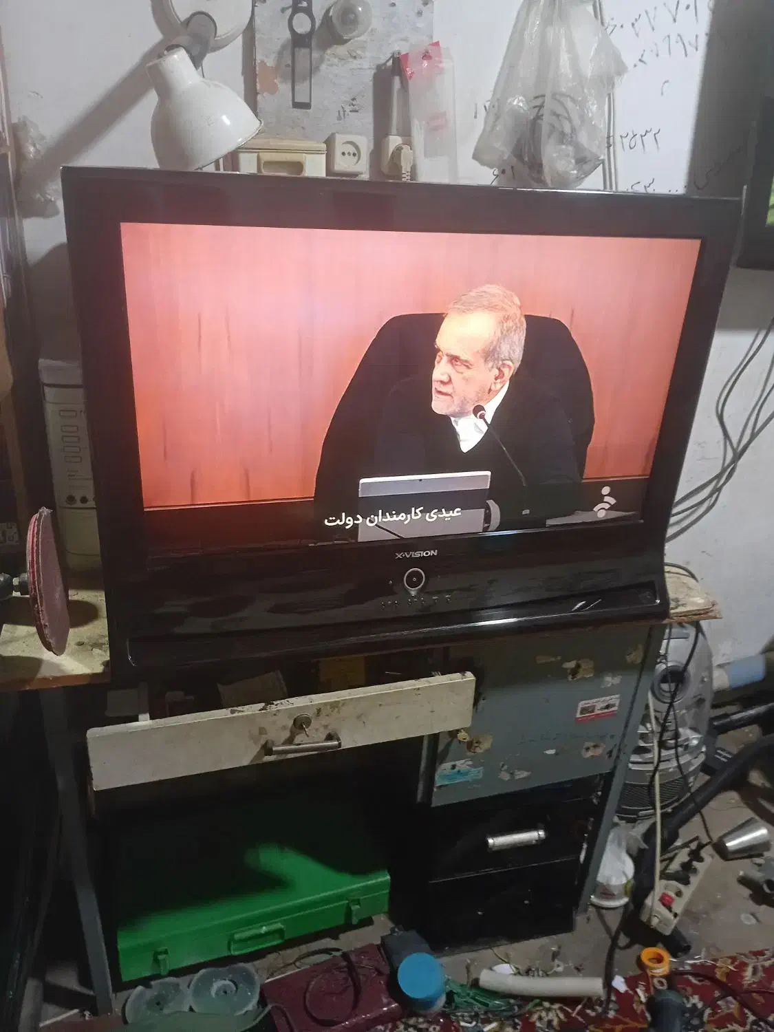 تلویزیون|تلویزیون و پروژکتور|جوکار, |دیوار