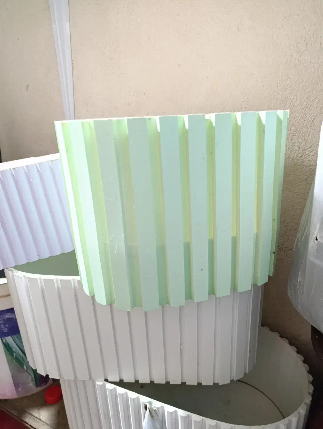 گلدان برای باکس گل|گل مصنوعی|رشت, پارک شهر|دیوار