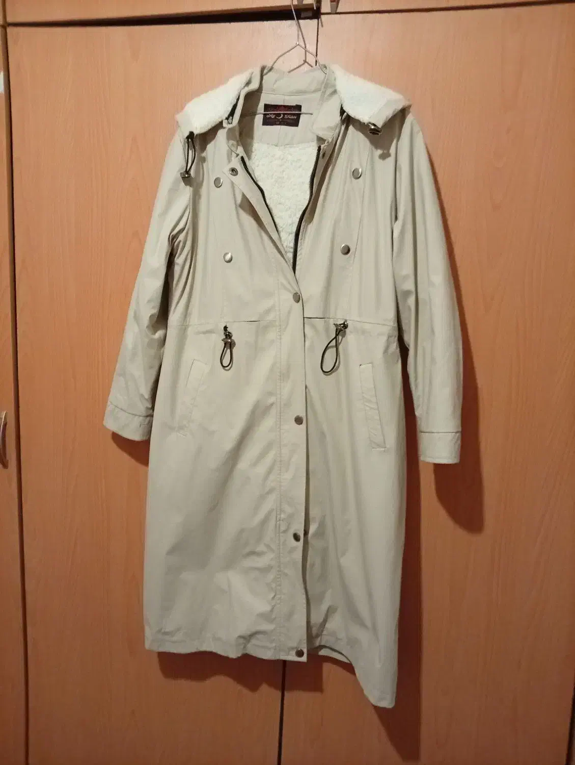 کاپشن و بارانی در حد نو|لباس|ملایر, |دیوار