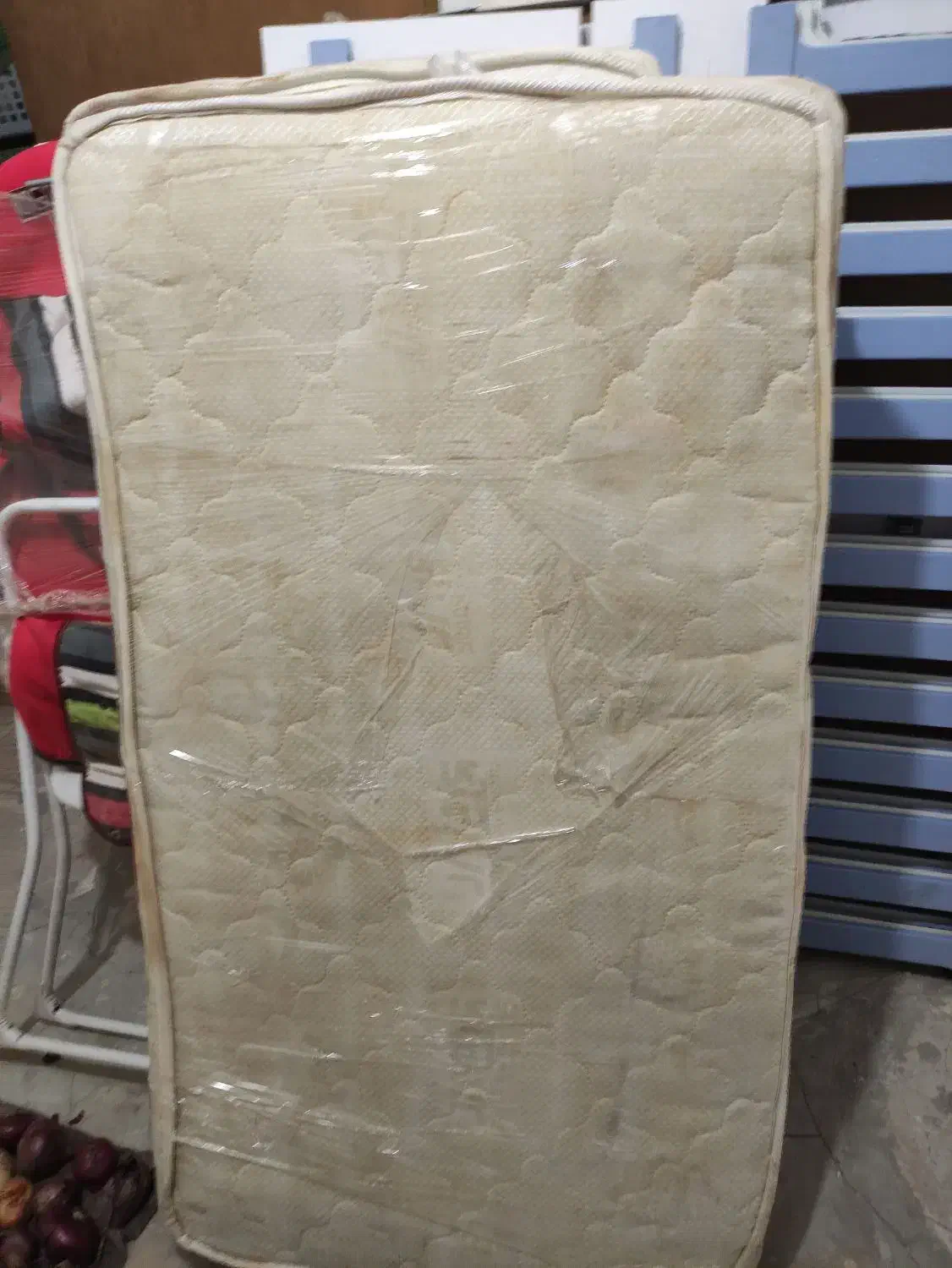 دو عدد تخت کودک دو طبقه ، رورورک ،‌کریر ،صندلی‌غذا|تخت و صندلی بچه|تاکستان, |دیوار