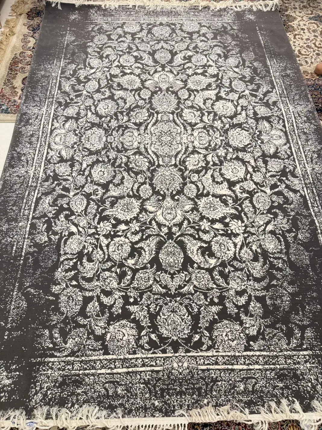 فروش فرش نو یا معاوضه|فرش|آمل, |دیوار