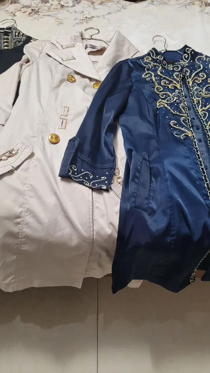 مانتو|لباس|قم, هفت تیر|دیوار