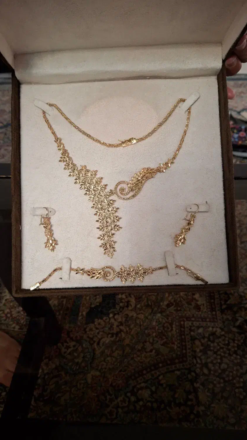 سرویس طلا|جواهرات|کرج, مصباح|دیوار