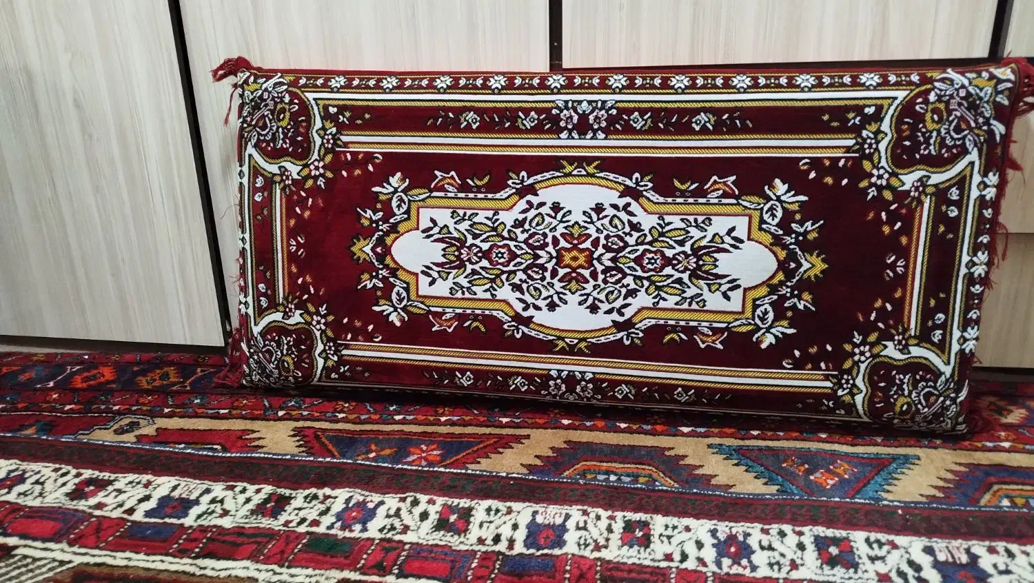 پشتی|پشتی|سراب, |دیوار