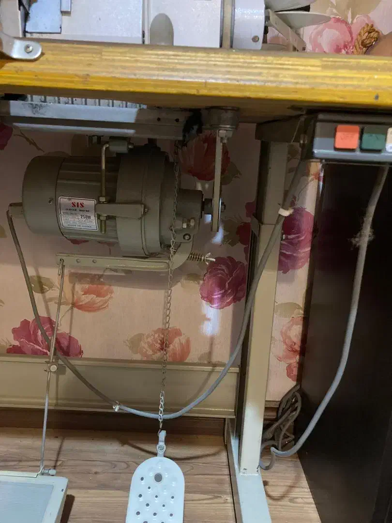 چرخ سردوز صنعتی|چرخ خیاطی و ریسندگی|گرگان, |دیوار