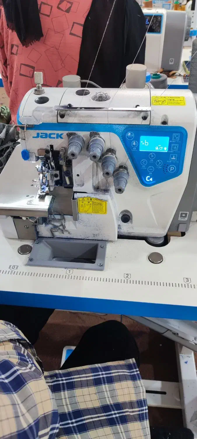 نیازمند خیاط سردوزکار و نیروی ساده|استخدام صنعتی، فنی، مهندسی|شیروان (خراسان), |دیوار