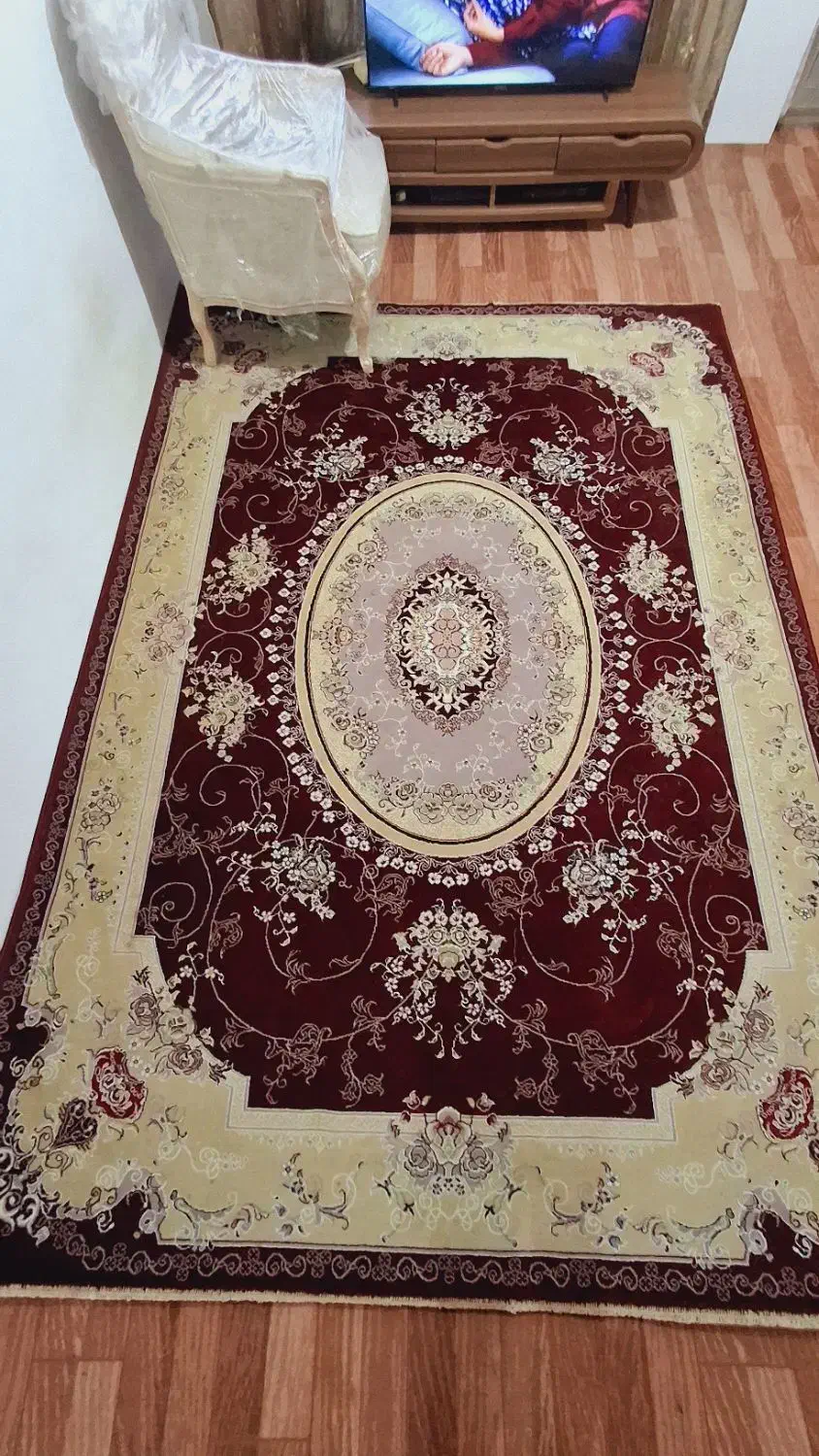 دو عدد فرش شیش متری|فرش|رامسر, |دیوار