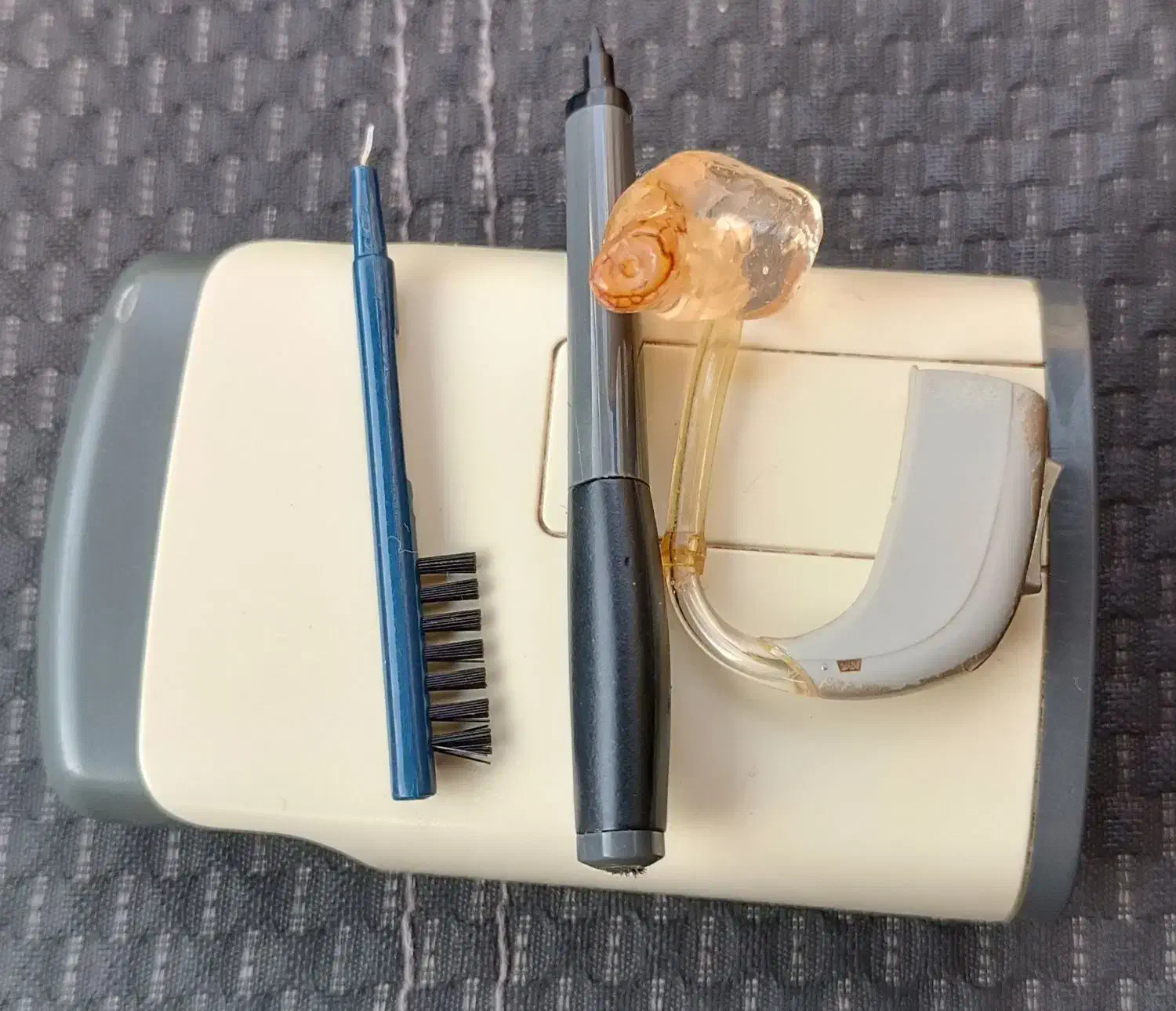 سمعک|پزشکی|سنندج, |دیوار