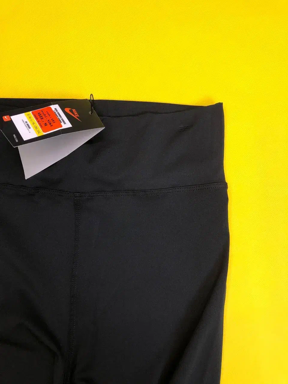 لگ غواصی نایک|لباس|قم, سالاریه|دیوار