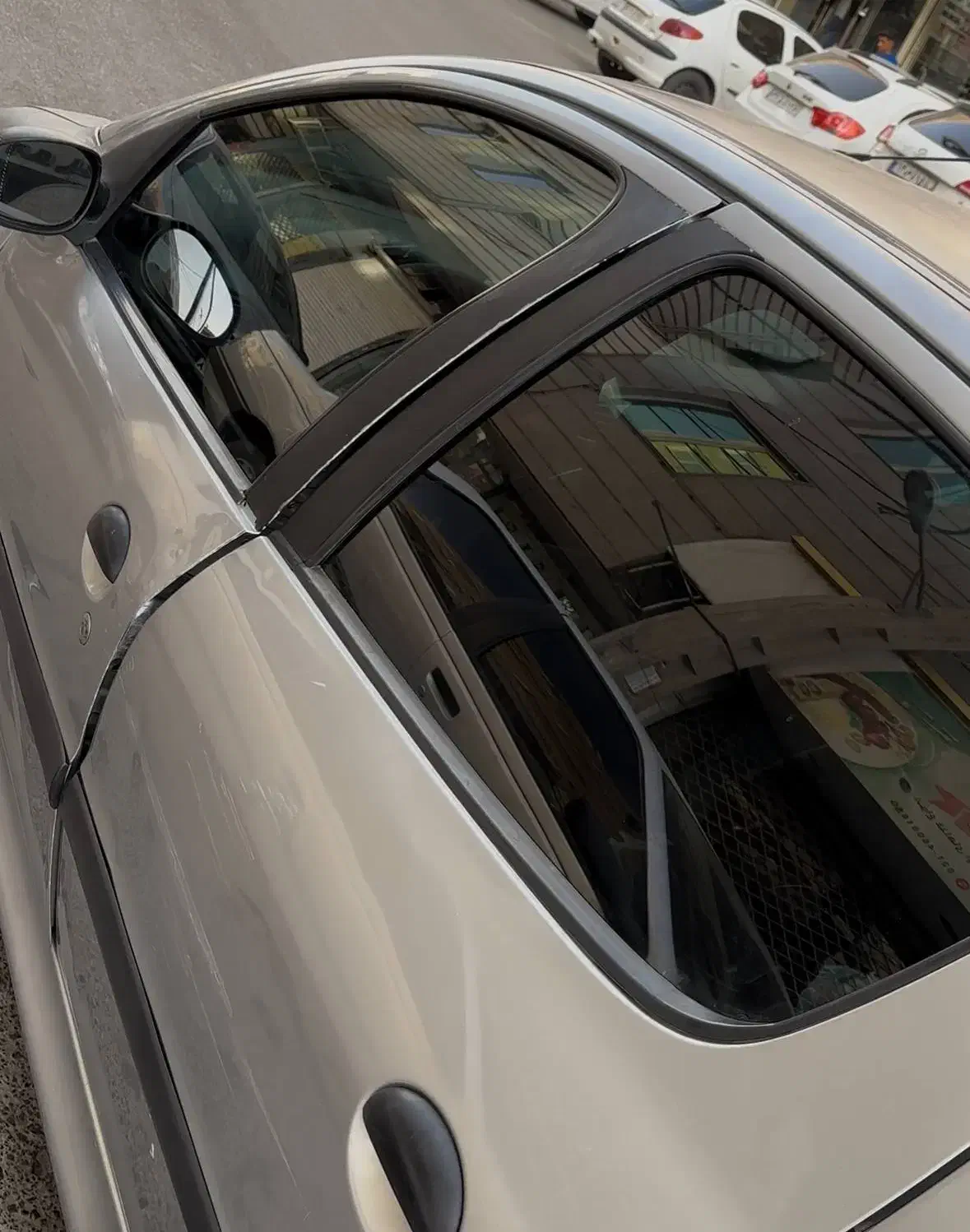 نصب شیشه دودی تخصصی درب محل|خدمات موتور و ماشین|قدس, شهر‌قدس|دیوار