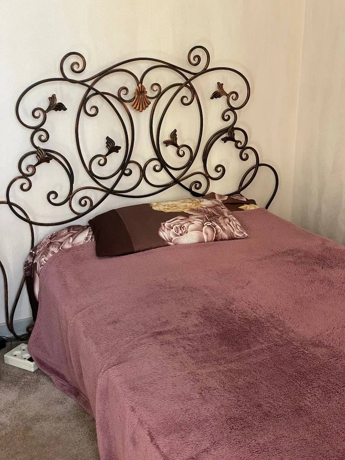 تخت و آینه کنسول|تخت و سرویس خواب|قزوین, |دیوار