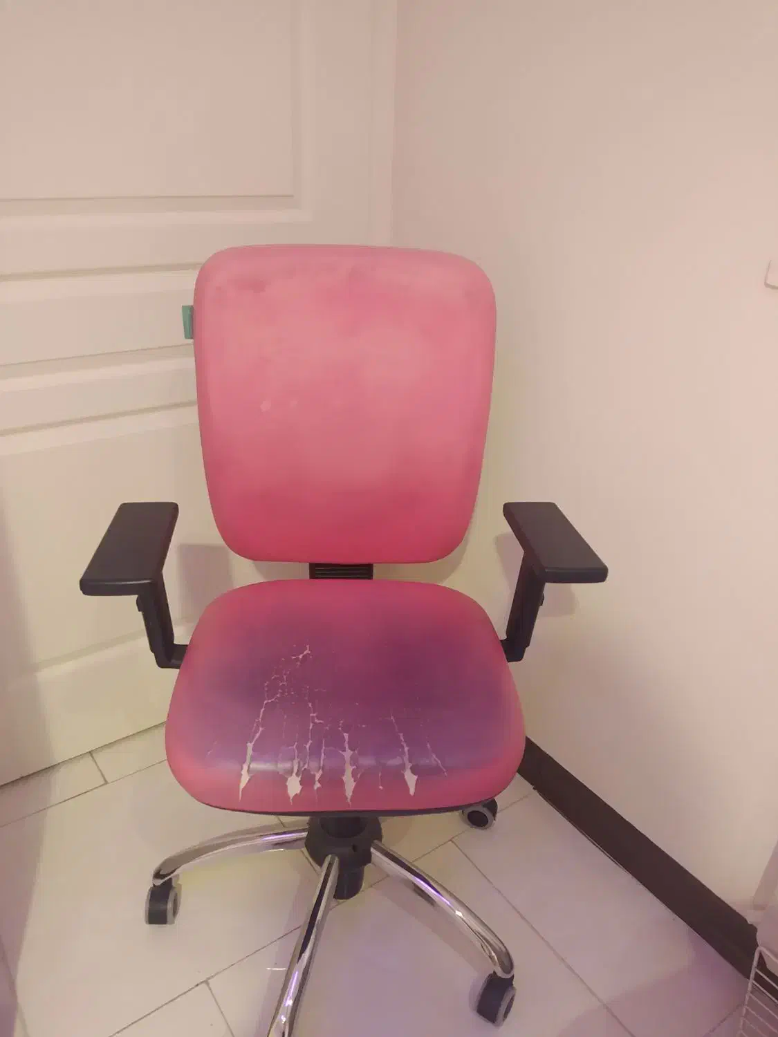 صندلی چرخدار اداری|صندلی و نیمکت|باقرشهر, |دیوار